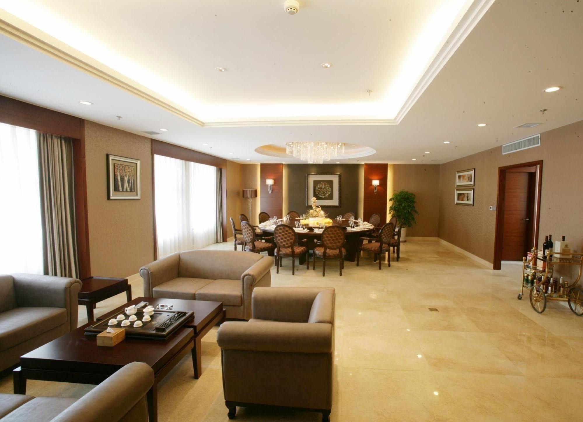 Changchun Ya Tai Hotel Exteriör bild